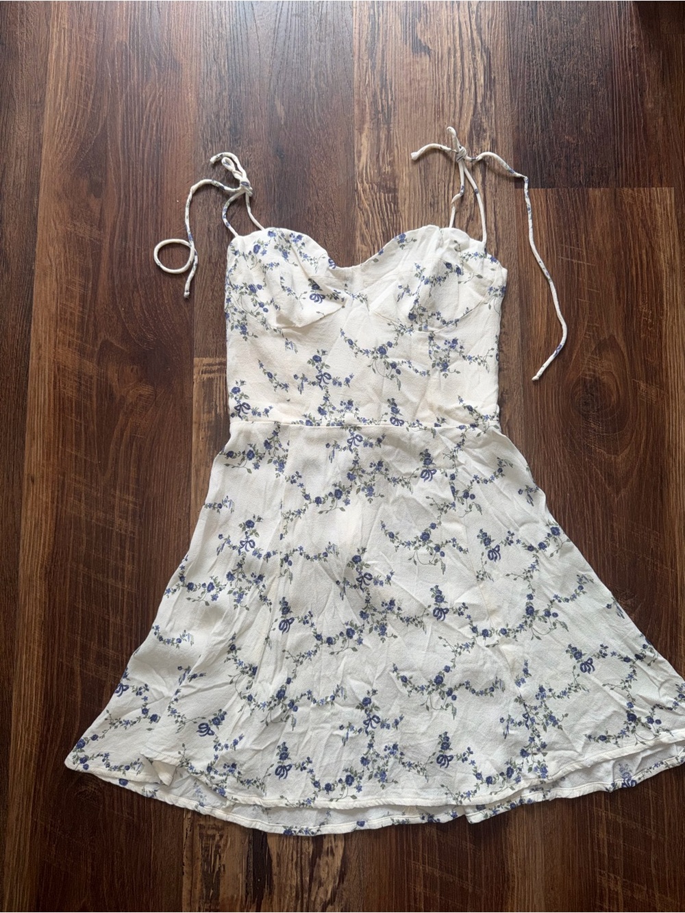 Reformation saskia floral mini dress  size 8 - Picture 2 of 6
